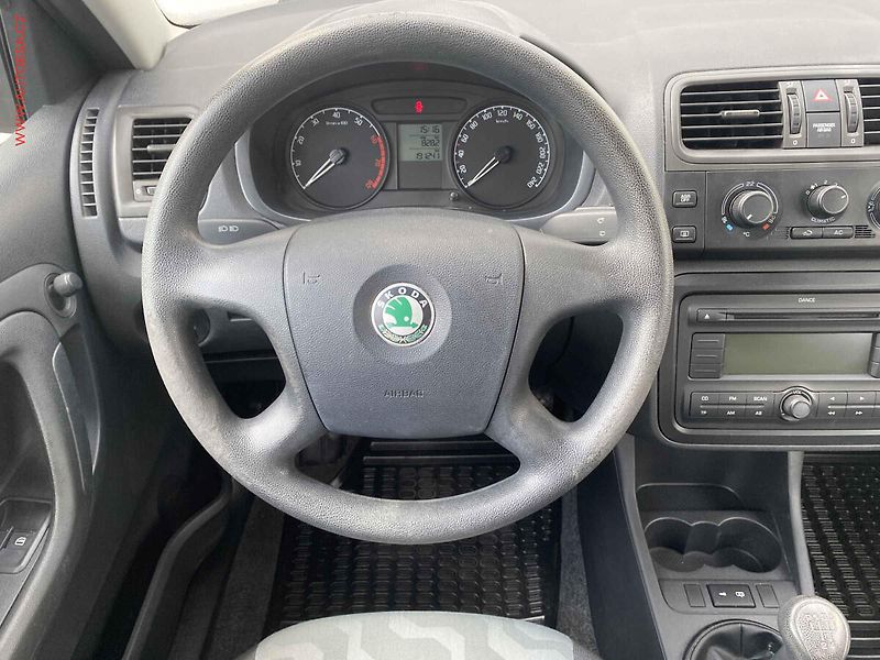 Škoda Fabia (2008) 1.2i, AC, STK8/28 - fotka 11 z 17