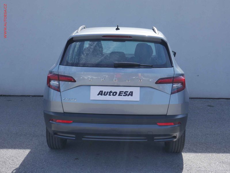 Škoda Karoq (2019) 1.0TSi, ČR, STK 7/28, LED - fotka 5 z 15