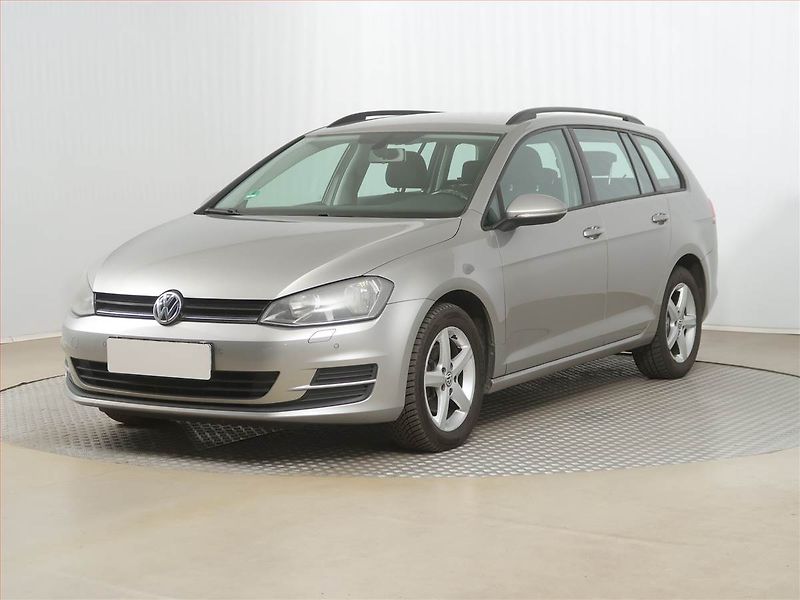 Volkswagen Golf (2013) 1.6 TDI, Automat, Tempomat - fotka 2 z 16