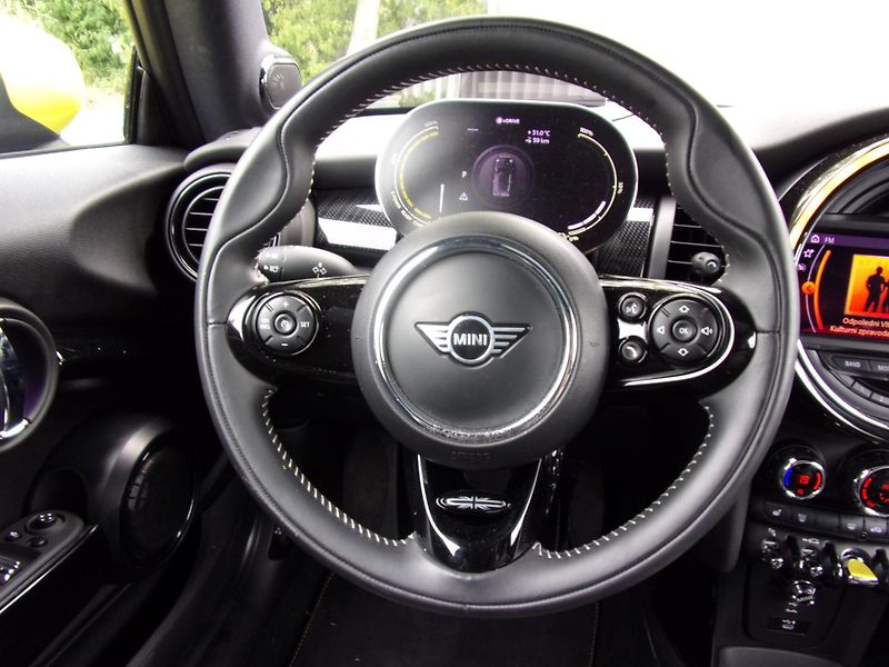 Mini Ostatní (2021) COOPER SE 32kWh 135kW PANORAMA - fotka 14 z 25
