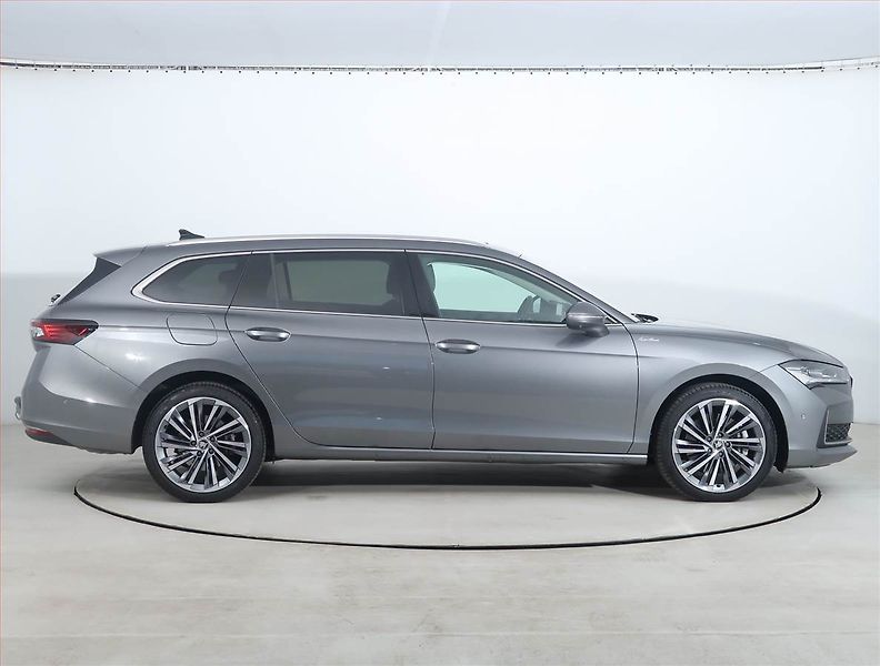 Škoda Superb (2025) 2.0 TSI - fotka 6 z 28