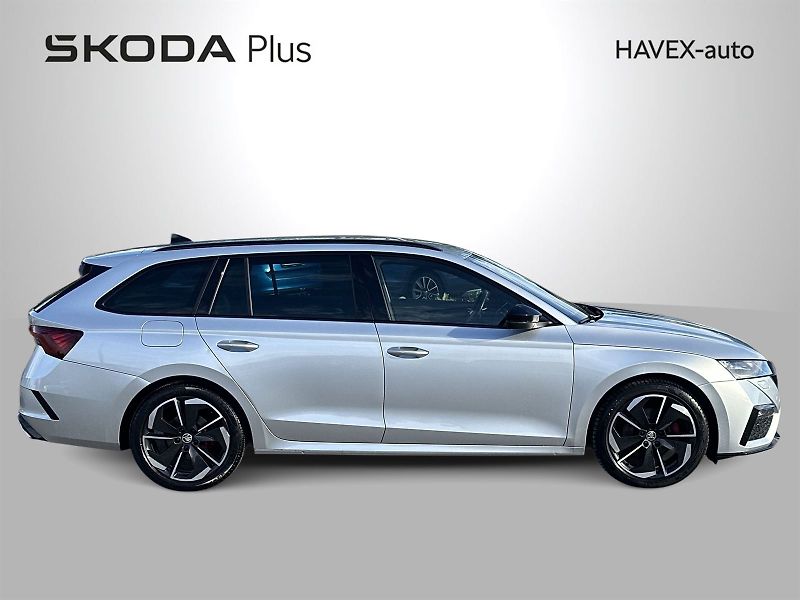 Škoda Octavia (2023) Combi 2.0 TDI DSG RS - fotka 35 z 35
