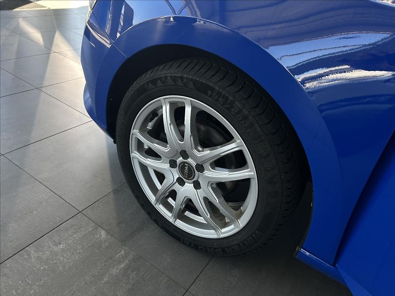 Škoda Fabia 1,0   TSI 70kW,SERVISKA - fotka 8 z 24