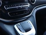 Mercedes-Benz Třídy V (2021) 300 d 4MATIC, SR - náhled 17