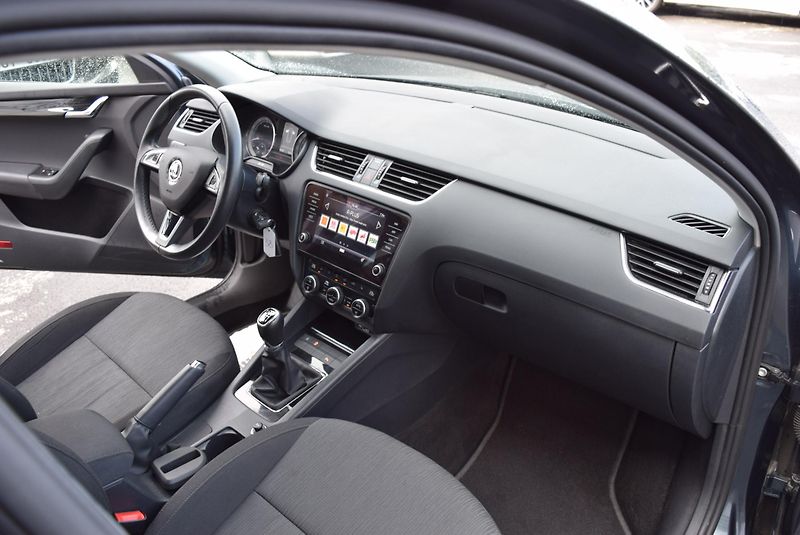 Škoda Octavia (2020) 1.5TSI 110kw STYLE LED KAM APP - fotka 35 z 47