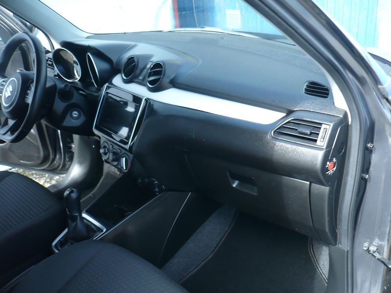Suzuki Swift 1.2i 61Kw Klima - fotka 13 z 26