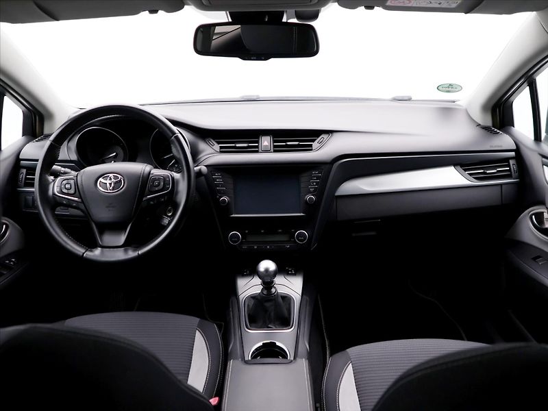 Toyota Avensis 2,0 D-4D 105kW Aut.klima CZ - fotka 28 z 36