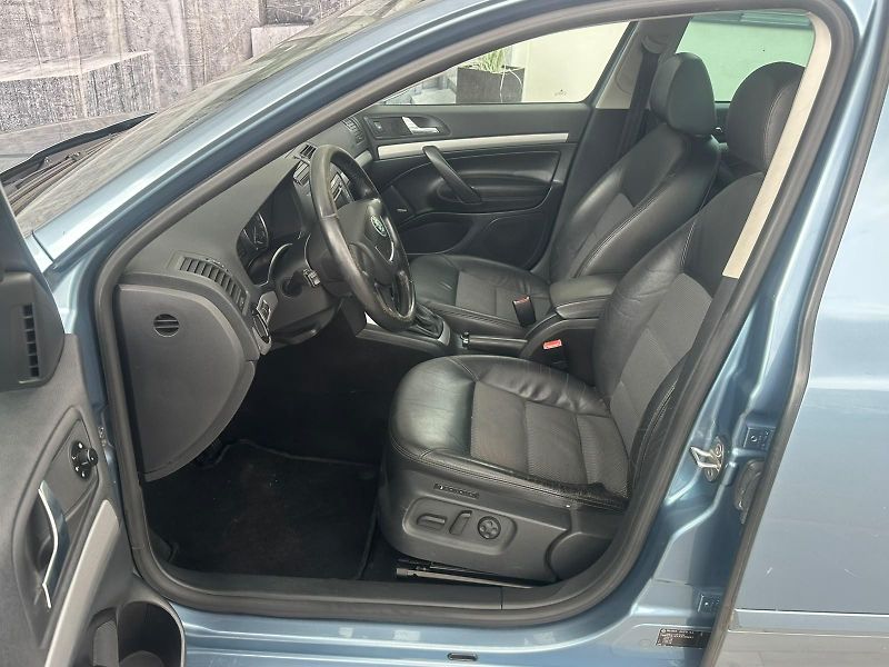 Škoda Octavia (2010) 1.6TDi, 77KW, TEMP., VYHŘ.SED. - fotka 24 z 26