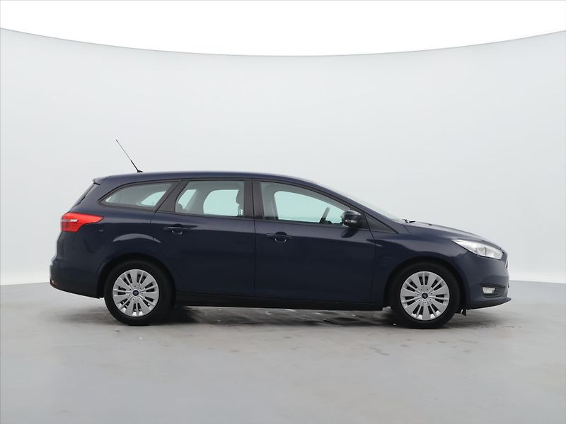 Ford Focus 1,5 TDCI 70 kW Aut.klima CZ - fotka 8 z 26