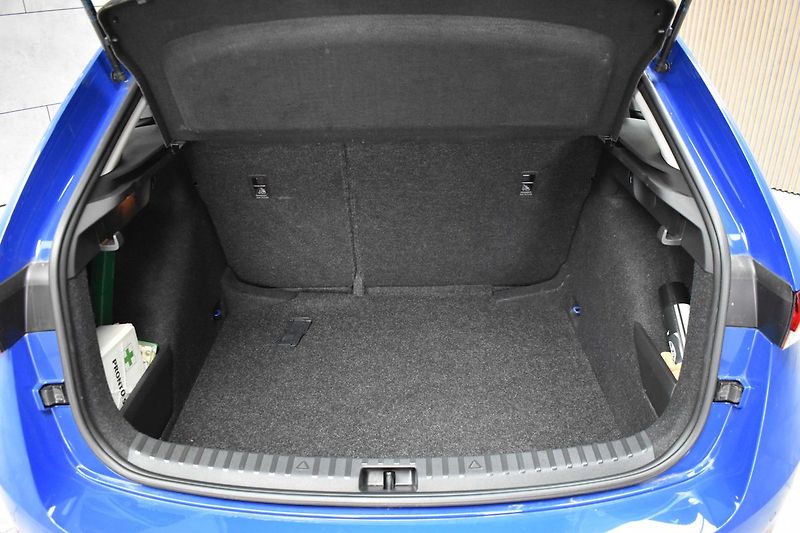 Škoda Scala 1.0 TSI 70kW MIRROR-LINK*ACC* - fotka 31 z 34