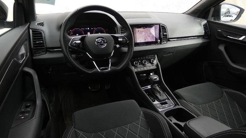 Škoda Karoq 1,5 TSI Sportline DSG - fotka 5 z 25