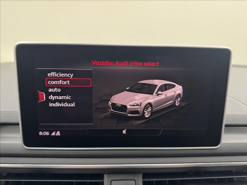 Audi A5 2,0 140kW AT 4X4 HUD DPH NAVI - fotka 19 z 56