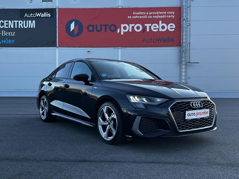 Audi A3 35TFSI 110kW Aut S-Line DPH TZ - fotka 2 z 23