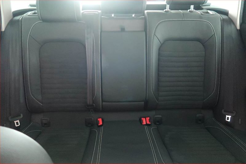 Volkswagen Passat (2021) Elegance 2.0 TDI - fotka 10 z 22