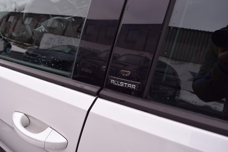 Volkswagen Golf Variant (2016) 1.4TSI 92kw CLBMT BMT PAN TAŽ - fotka 20 z 49