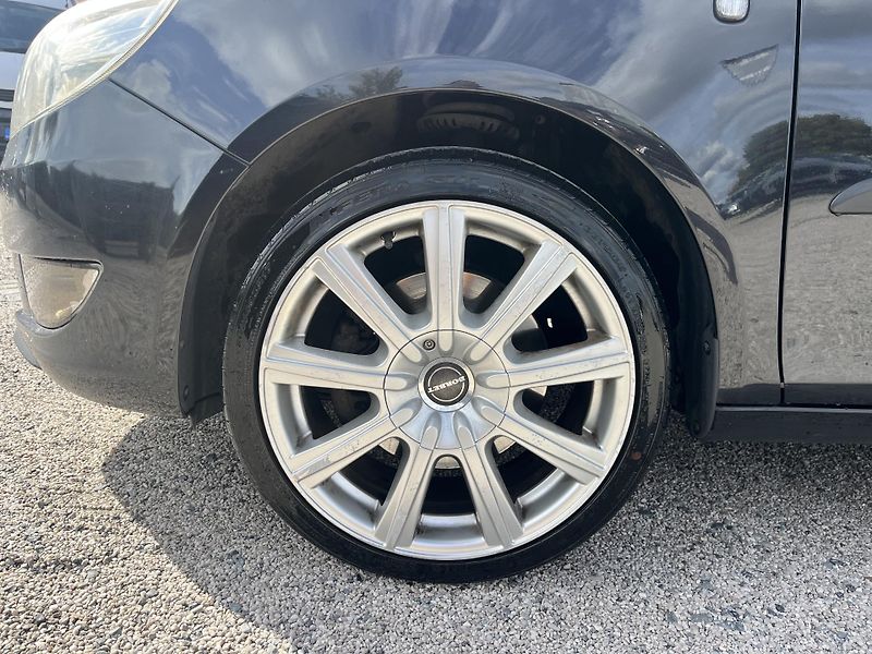 Škoda Roomster (2012) 1.6 TDi 77Kw Tažné - fotka 9 z 10