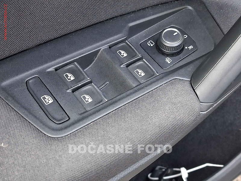 Volkswagen Tiguan (2021) 1.5 TSi, Life, DSG, kamera - fotka 11 z 17
