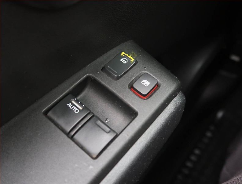 Honda Jazz (2010) 1.2 i-VTEC, nová STK, Tažné - fotka 15 z 15