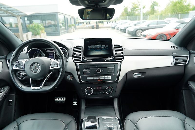 Mercedes-Benz GLE 43 AMG 4Matic/9AT/370PS/DPH - fotka 27 z 43