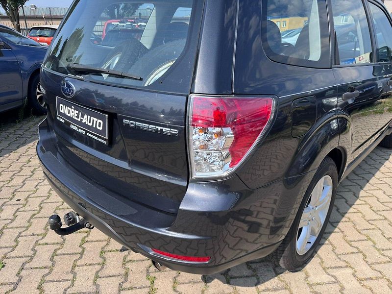 Subaru Forester (2009) 4X4 2,0i 110 KW TAŽNÉ 2. MAJ - fotka 10 z 42