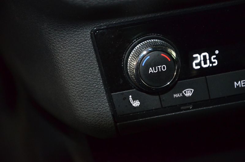 Škoda Scala (2023) 1.5TSI 110 Style AT - fotka 14 z 18