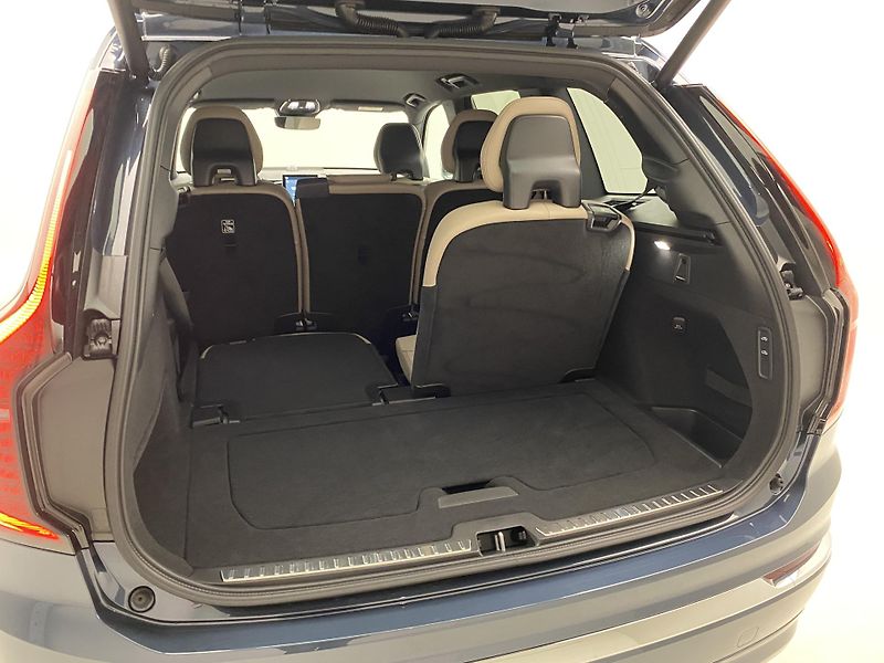 Volvo XC90 (2026) B5 AWD AUT BRIGHT PLUS 7míst - fotka 21 z 71