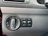 Volkswagen Touran (2014) 2.0TDi 103kW LIFE! Navigace! - náhled 23
