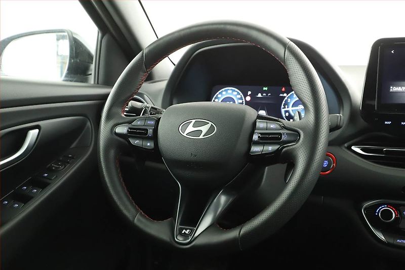 Hyundai i30 (2025) 1.5 T-GDI MHEV 48V, N-LINE - fotka 8 z 15