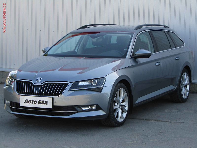 Škoda Superb (2017) 2.0 TDi, Ambition, DSG, navi - fotka 3 z 24