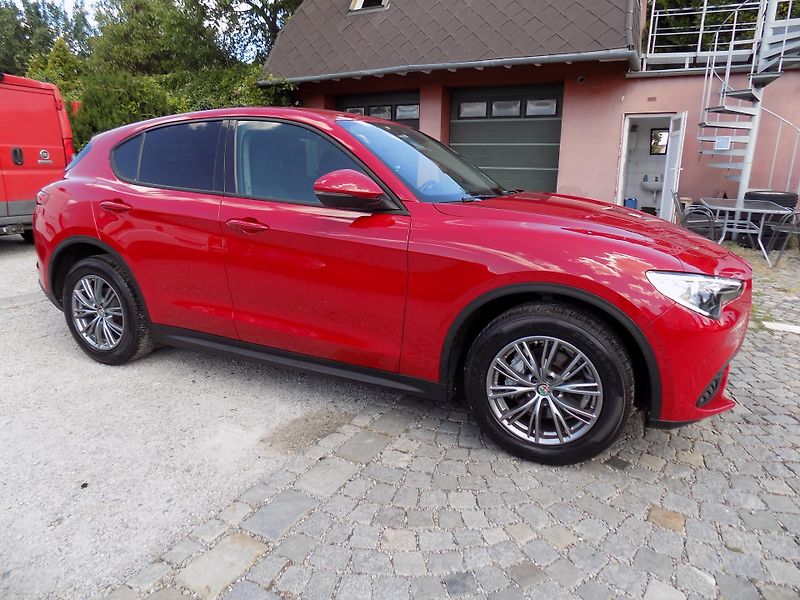 Alfa Romeo Stelvio 2,2 JTD 140 KW Q4 - fotka 6 z 40