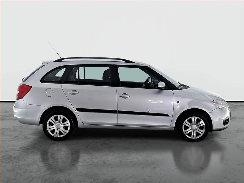 Škoda Fabia (2008) 1.9 TDI, Serv.kniha - fotka 6 z 15