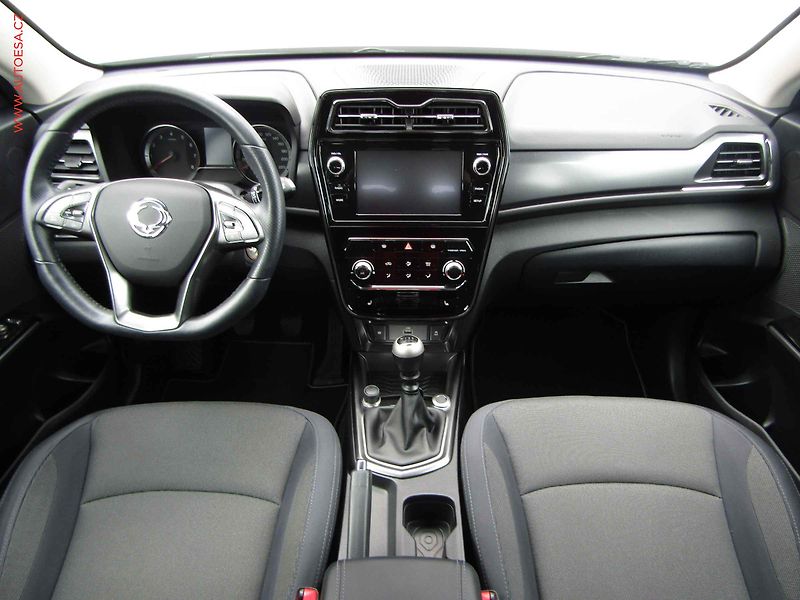 SsangYong Tivoli (2022) 1.5 T-GDi, ČR, AC, výhřev sed - fotka 8 z 22
