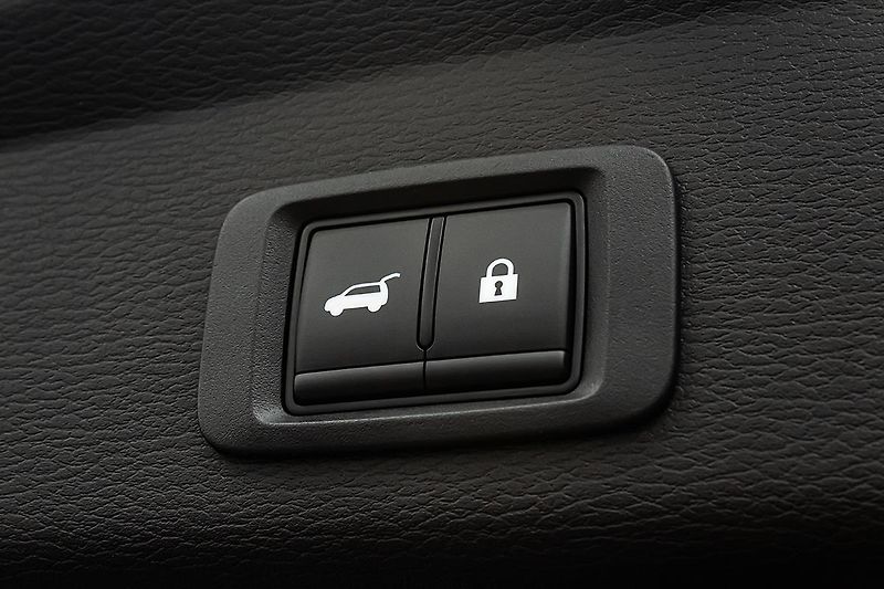 Mitsubishi Outlander (2025) 2,4 PHEV 4WD  Instyle+ - fotka 8 z 25