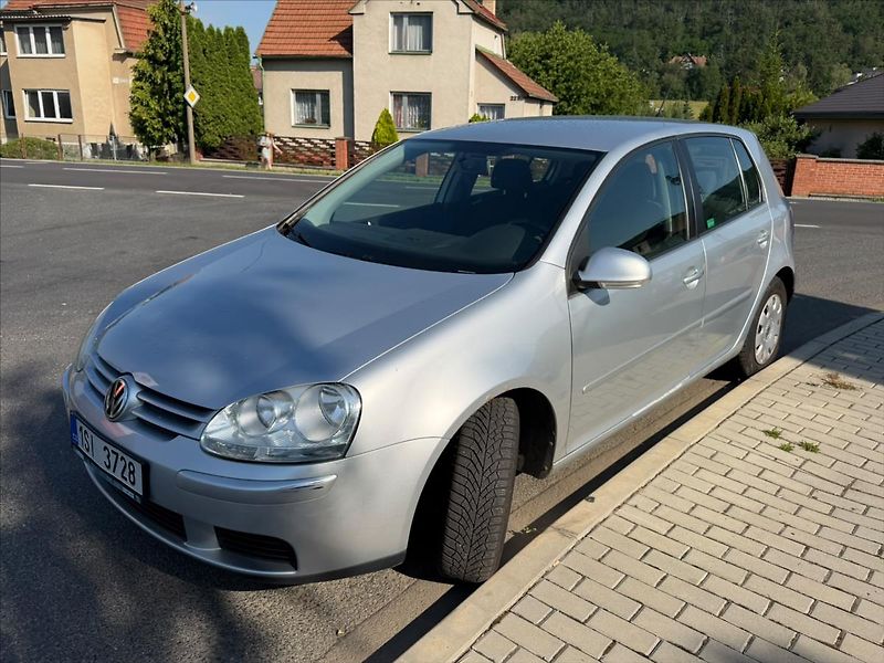 Volkswagen Golf 1,4 VW 1.4 TSI - fotka 6 z 45