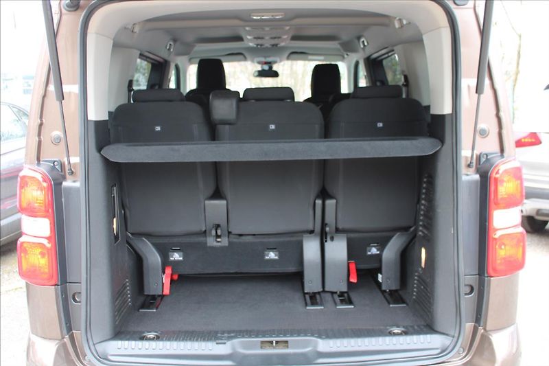 Citroën SpaceTourer 2,0 HDi  ČR,1.MAJ,8.MÍST,DPH - fotka 28 z 33