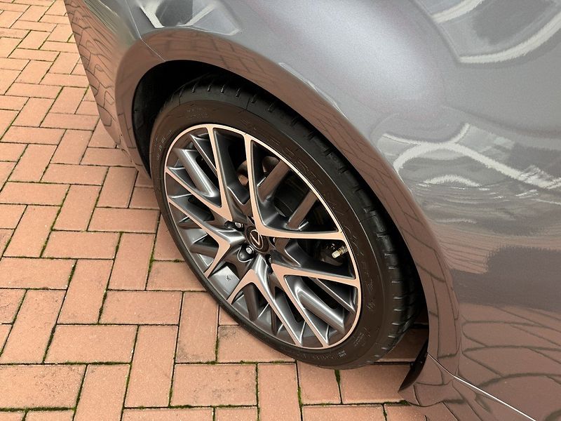 Lexus RC 300h (2016) F-Sport LED Kůže Kamera - fotka 47 z 49
