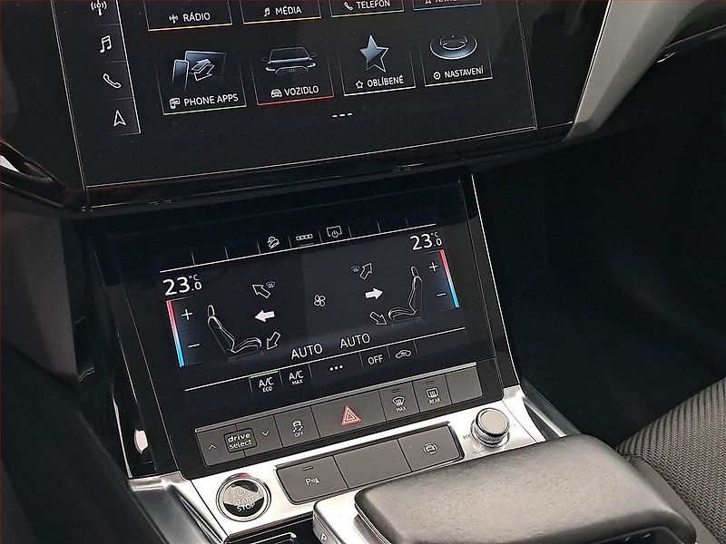 Audi e-tron (2020) 50 quattro - fotka 13 z 20