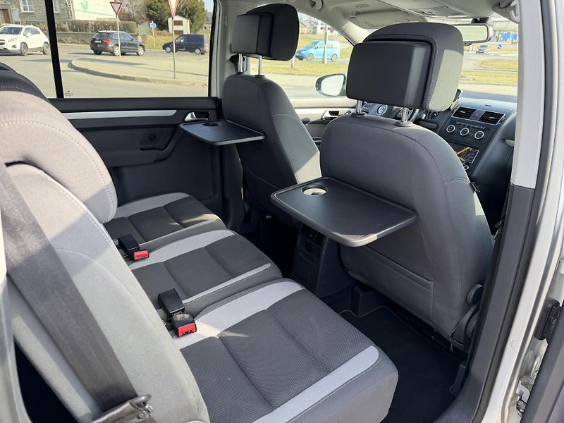 Volkswagen Touran 1,6 TDi/77kW - Webasto,TZ,... - fotka 39 z 60