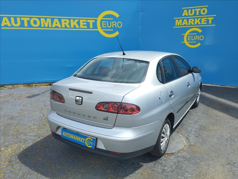 Seat Cordoba 1,4 63KW - fotka 4 z 15