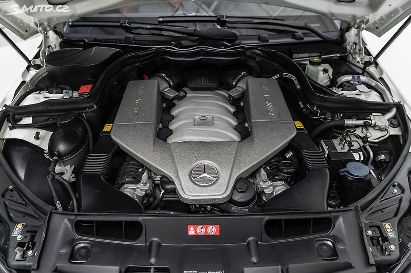 Mercedes-Benz Třídy C 63AMG Coupe*krásný stav*Servis - fotka 10 z 50