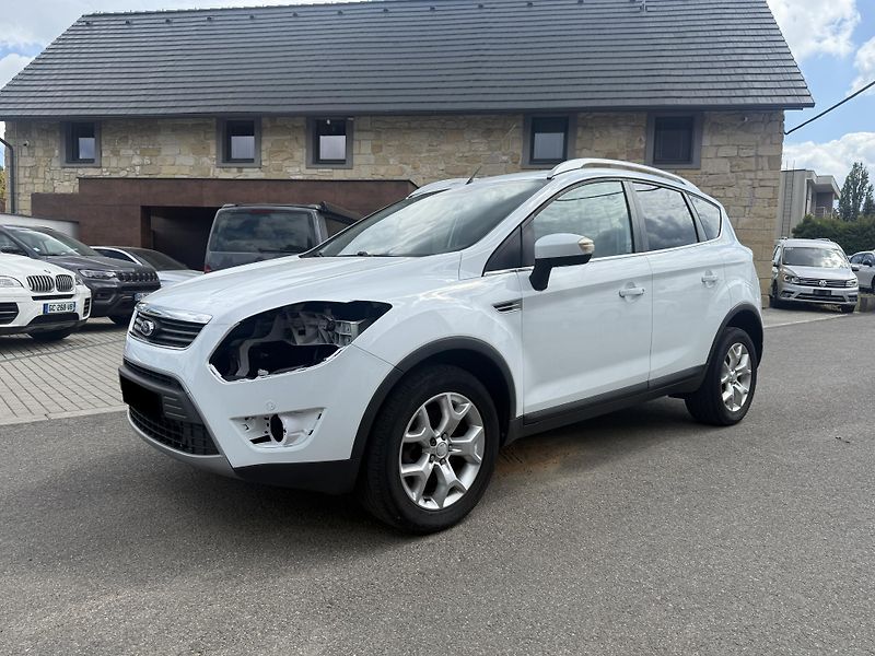 Ford Kuga 2.0 TDCI 103 kW - BEZ NEHOD - fotka 3 z 18