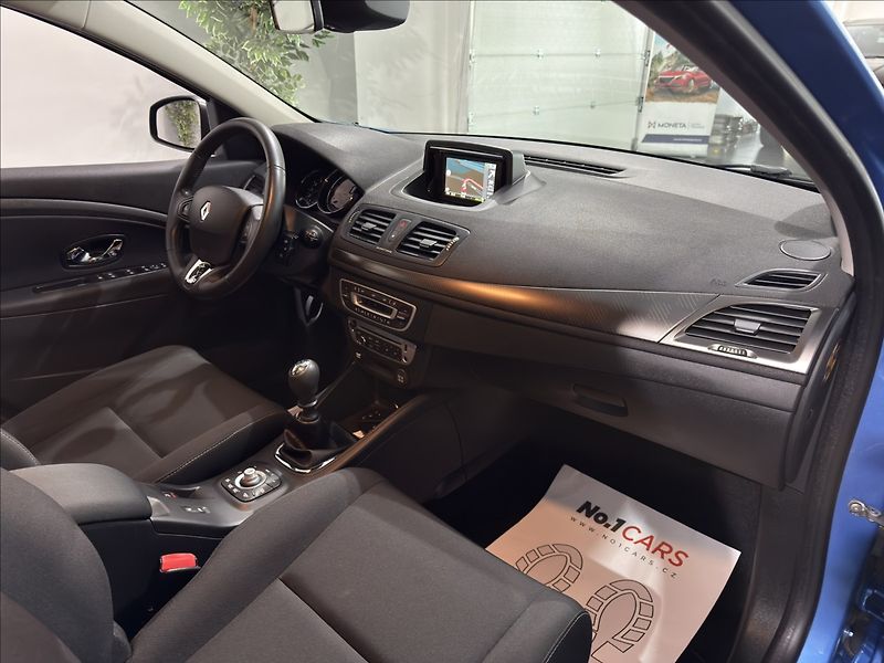 Renault Mégane 1,2   TCe 130 PARIS DELUXE TOP - fotka 21 z 42