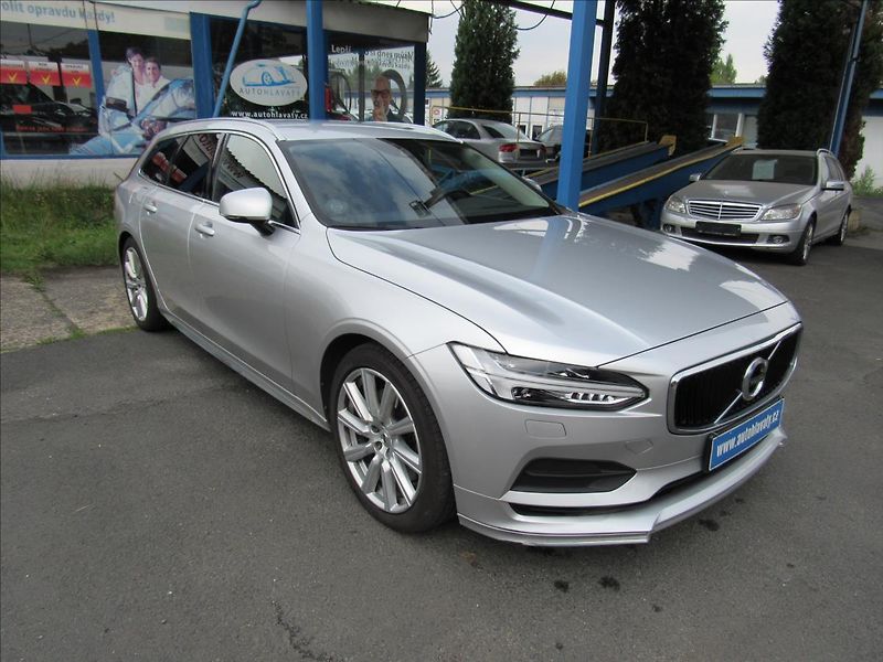 Volvo V90 2,0 D5 173kW AWD Automat - fotka 3 z 33