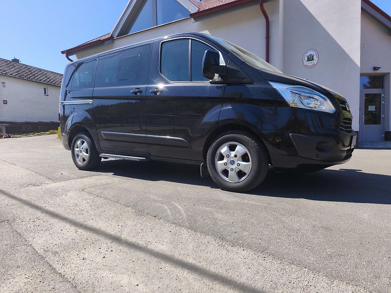Ford Tourneo Custom (2016) 2:2TDCI-116KW-9 MÍST - fotka 4 z 28
