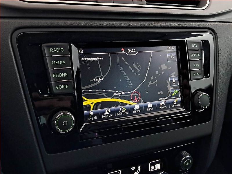 Škoda Rapid (2018) Spaceback 1.0 TSI, Navi - fotka 13 z 20