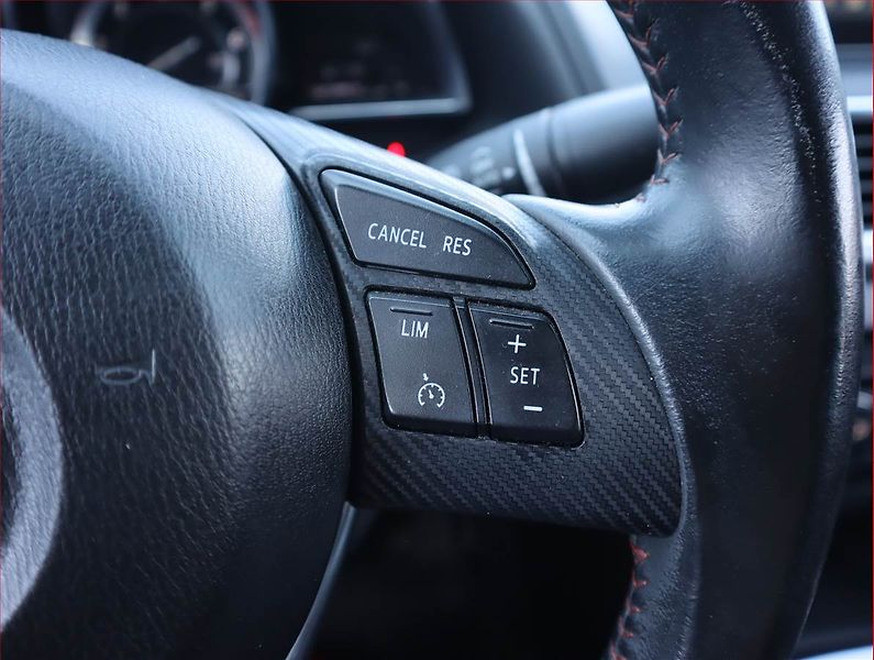 Mazda 3 (2015) 2.2 Skyactiv-D, Tempomat - fotka 16 z 19