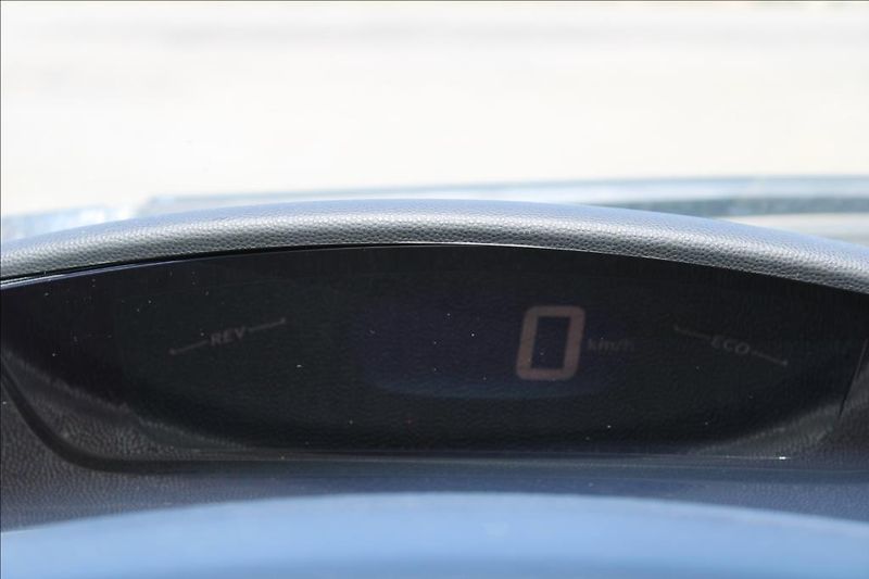 Honda Civic 1,8 i  DIG.KLIMA, VÝHŘEVY - fotka 15 z 28