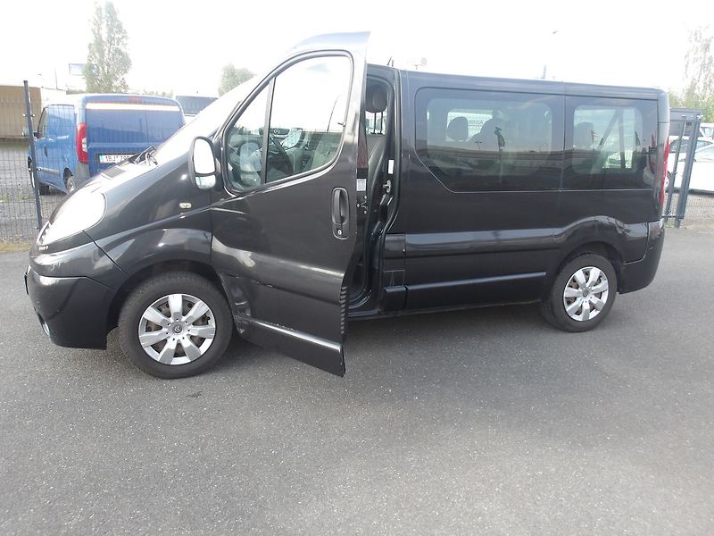 Renault Trafic 2,0DCi 8 MÍST SERVISOVANÉ !!! - fotka 13 z 30