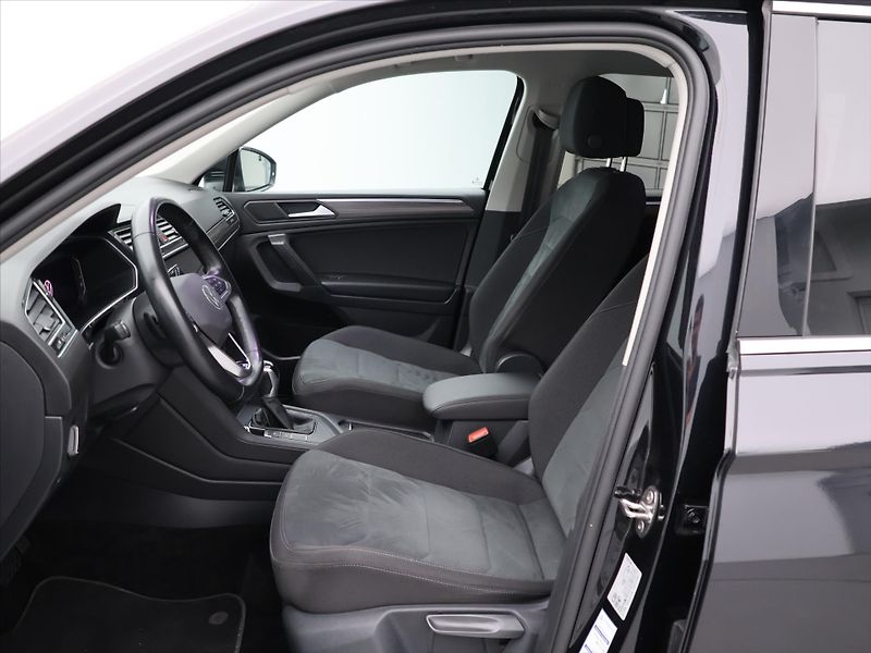Volkswagen Tiguan 1,5 TSI EVO 110kW DSG Elegance - fotka 11 z 26