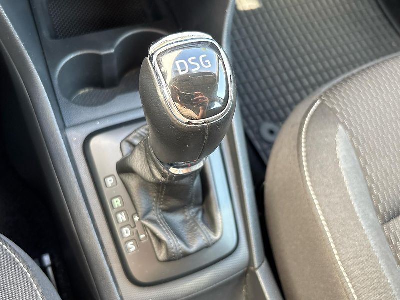 Škoda Rapid AMBITION DSG - fotka 22 z 25